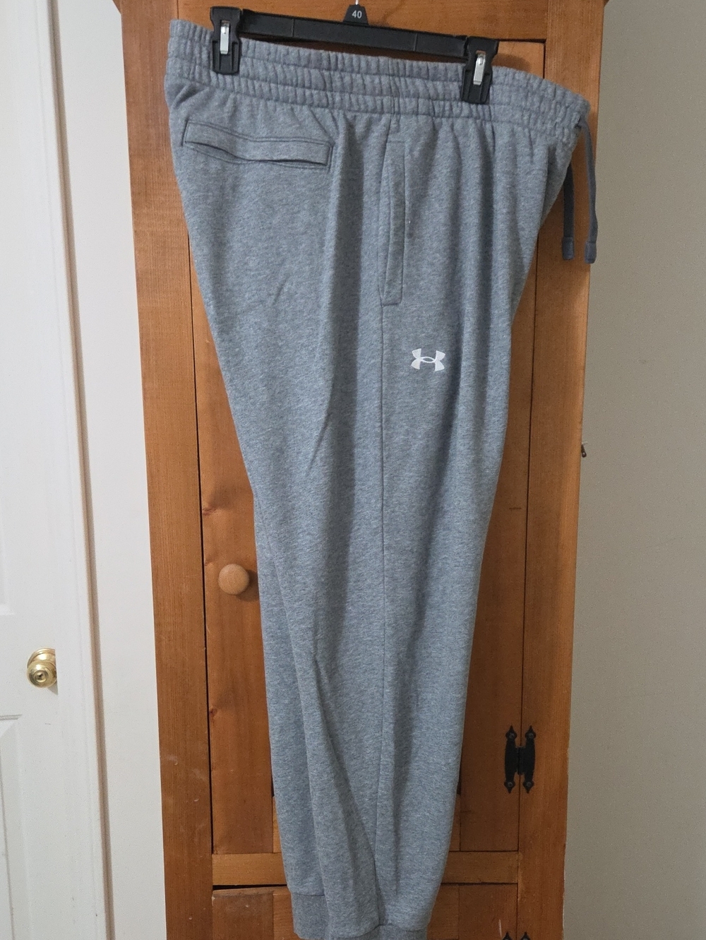 Under Armour Men's Heather Gray Athletic Joggers